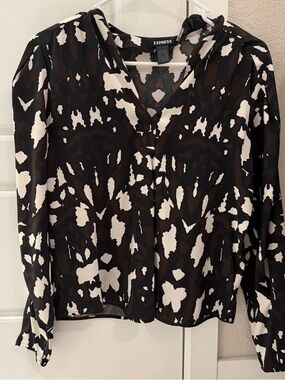 Express Black and White Abstract Print V-Neck Long Sleeve Blouse Size XXS